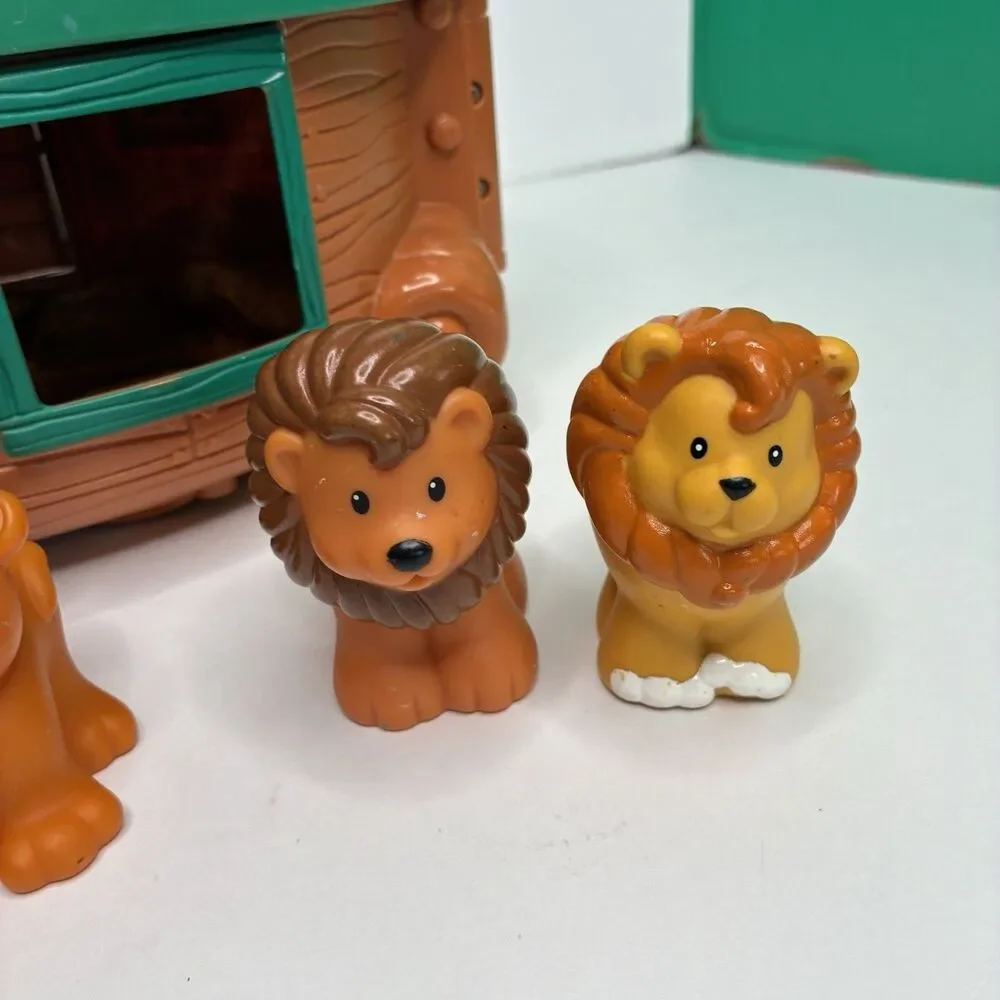 2002 Vintage Fisher Price Little People Noah's Ark Boat Play Set & Figures